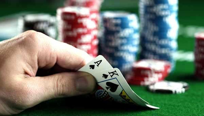 cach-choi-bai-poker.jpg